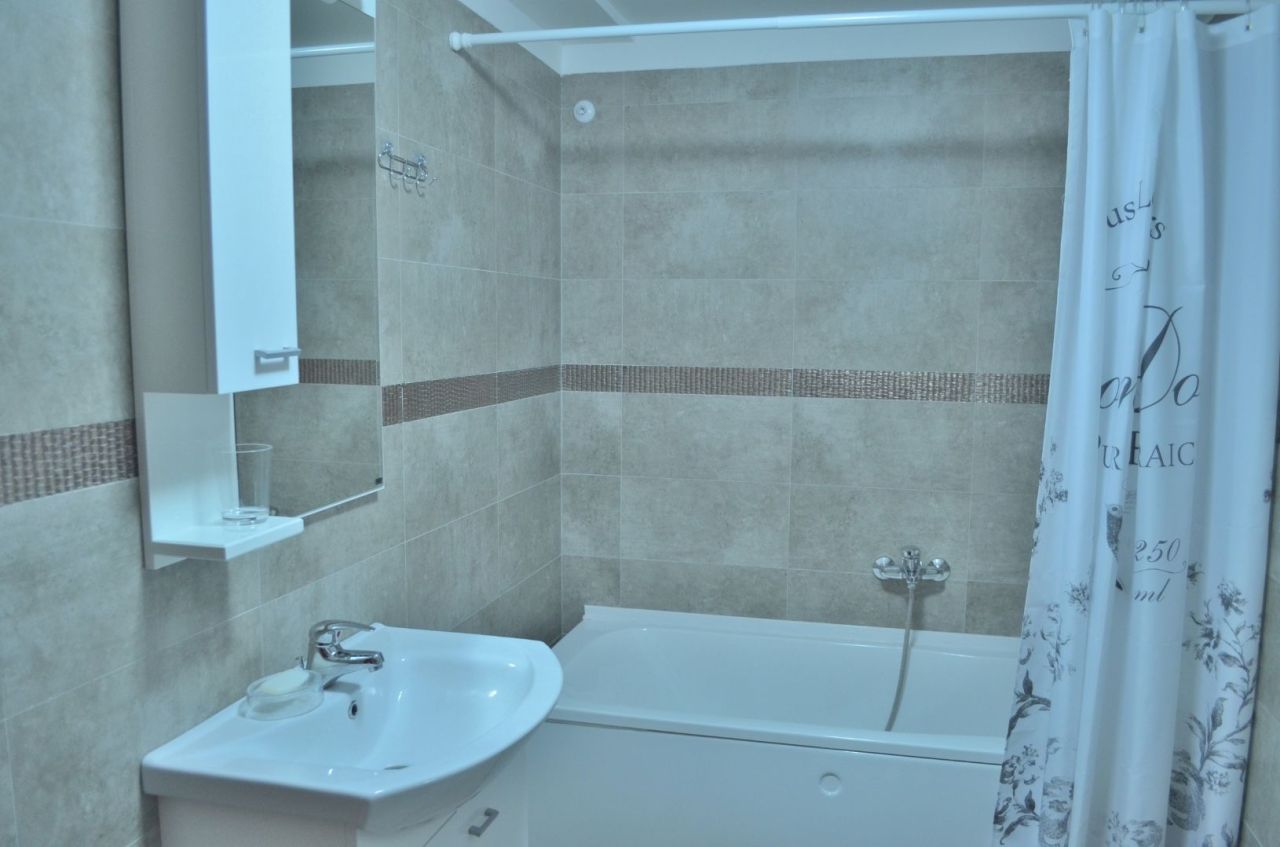 Коммерческая недвижимость в Добра Воде, Черногория, 68 м² - фото 11