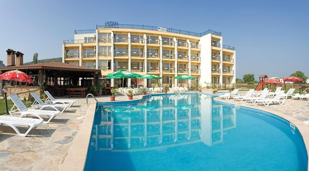 Отель, гостиница в Обзоре, Болгария, 1 680 м² - фото 1