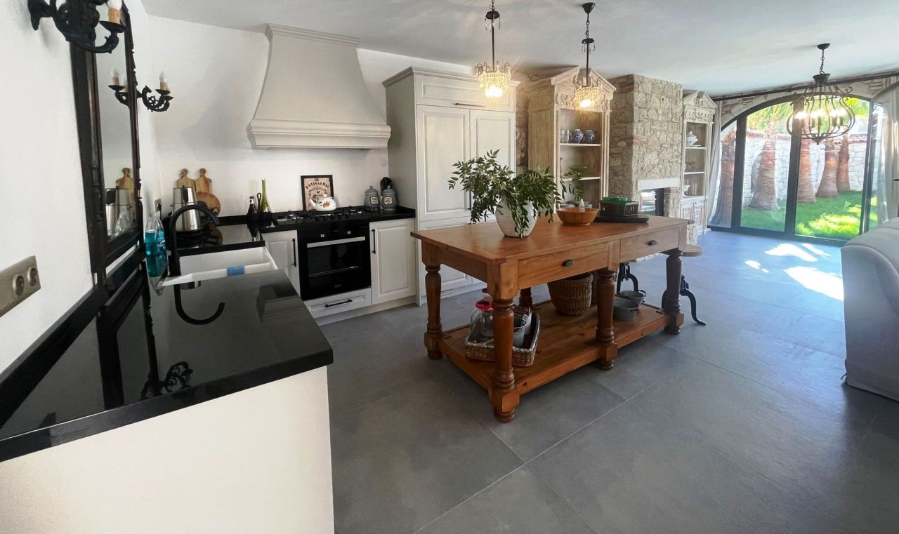 Вилла в Чешме, Турция, 200 м² - фото 11