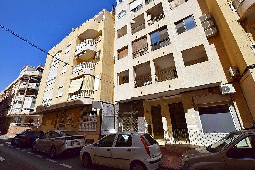 Коммерческая недвижимость в Торревьехе, Испания, 40 м² - фото 1