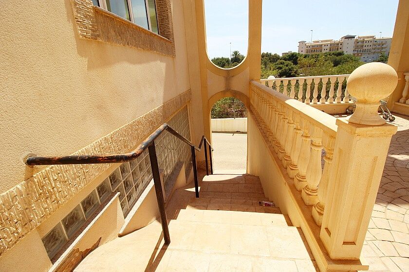 Коммерческая недвижимость в Ориуэла Коста, Испания, 300 м² - фото 15