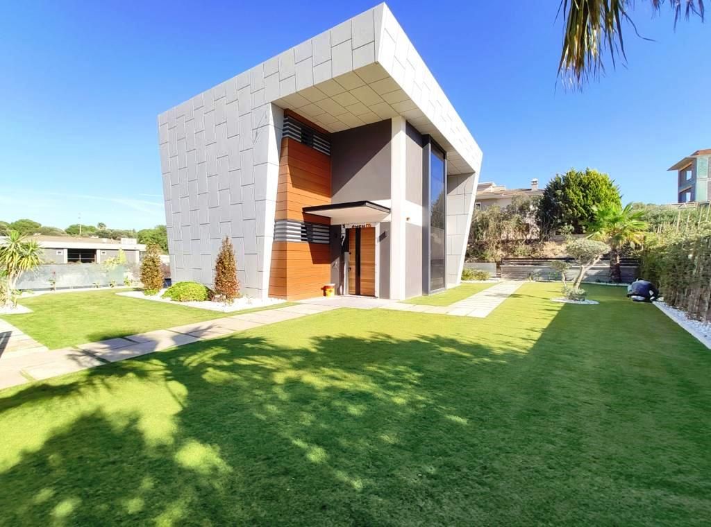 Вилла в Чешме, Турция, 300 м² - фото 1