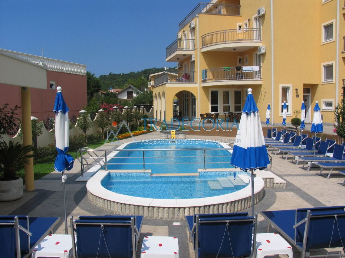 Отель, гостиница в Сутоморе, Черногория, 1 069 м² - фото 1