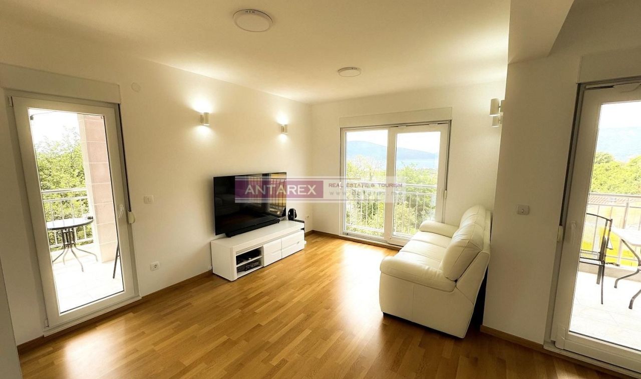 Апартаменты в Тивате, Черногория, 72 м² - фото 2