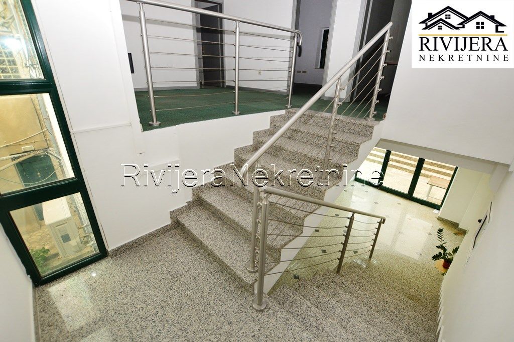 Офис в Херцег-Нови, Черногория, 201 м² - фото 7