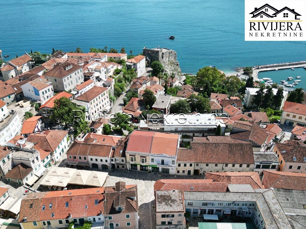 Офис в Херцег-Нови, Черногория, 201 м² - фото 3