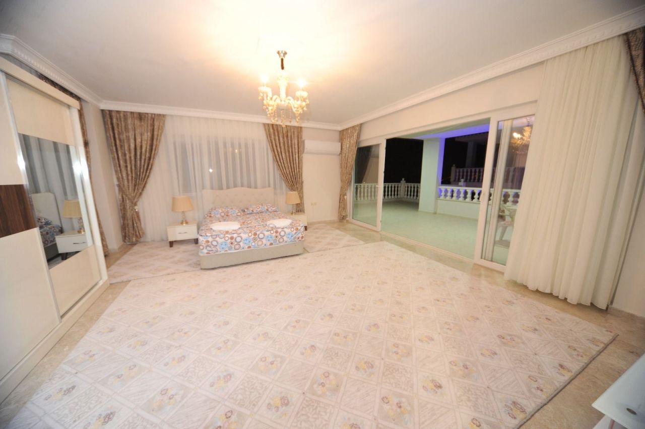 Вилла в Алании, Турция, 350 м² - фото 8