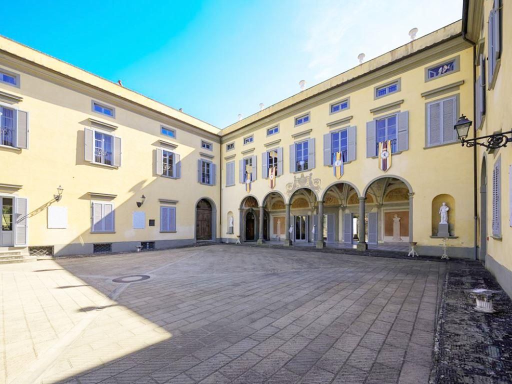 Вилла в Пизе, Италия, 2 200 м² - фото 4