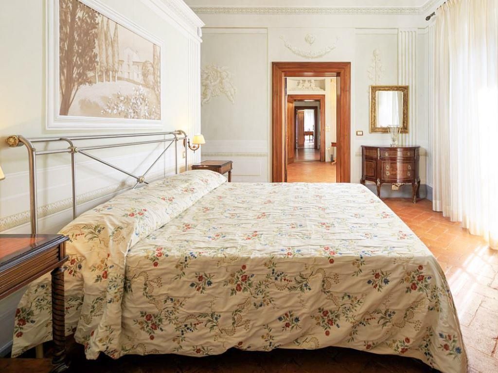 Вилла в Пизе, Италия, 2 200 м² - фото 12