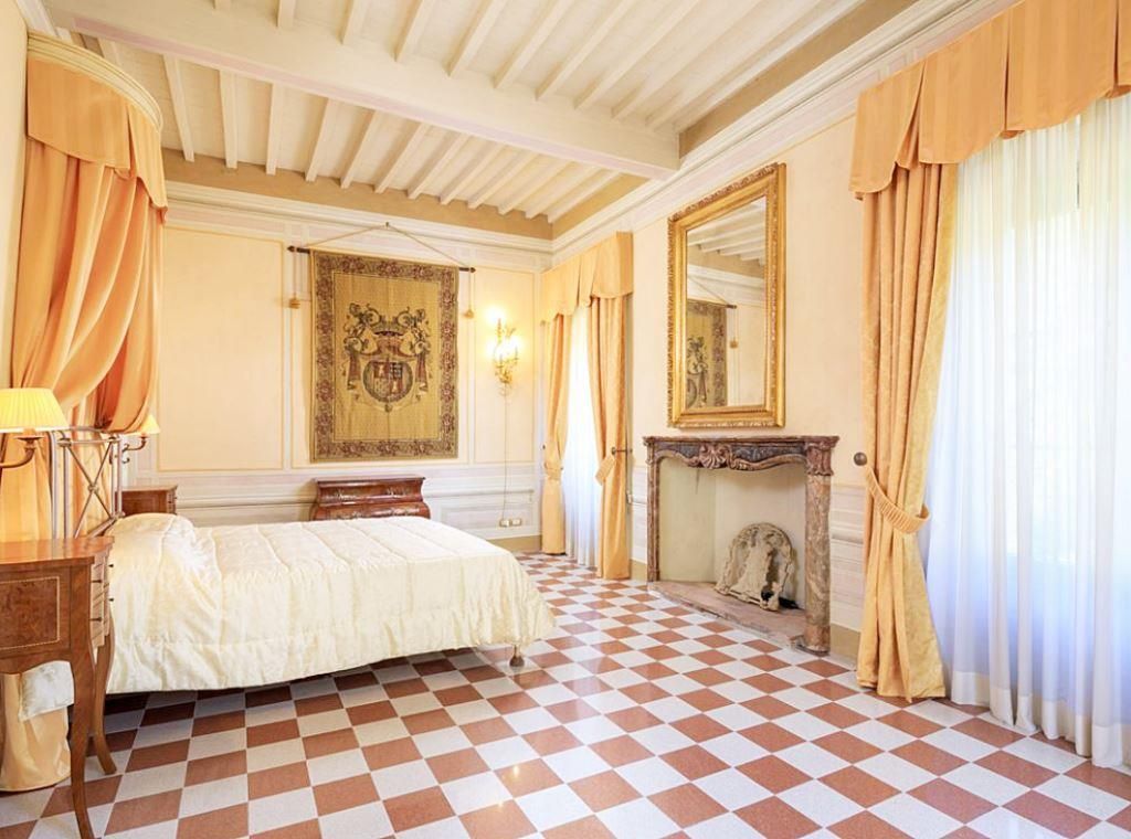 Вилла в Пизе, Италия, 2 200 м² - фото 14