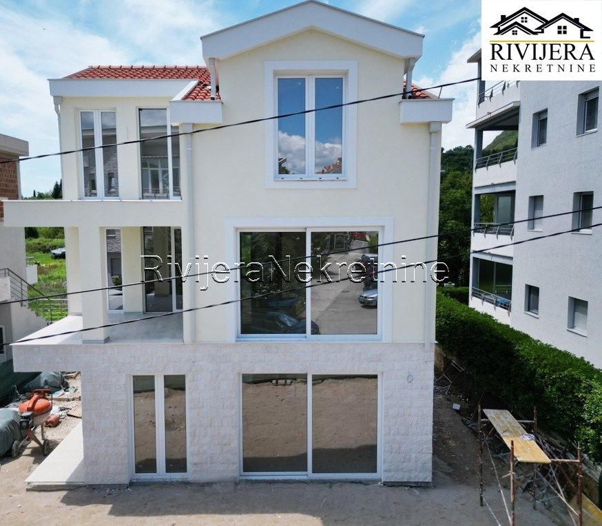 Квартира в Херцег-Нови, Черногория, 68 м² - фото 3