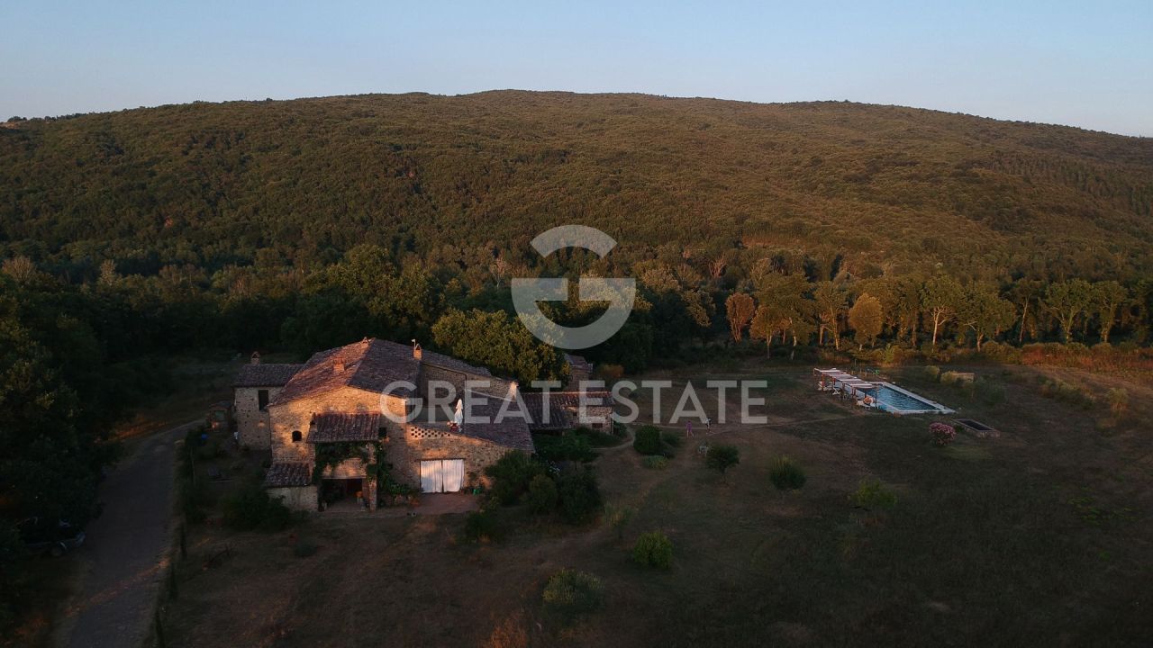 Дом Civitella Paganico, Италия, 702.25 м² - фото 1