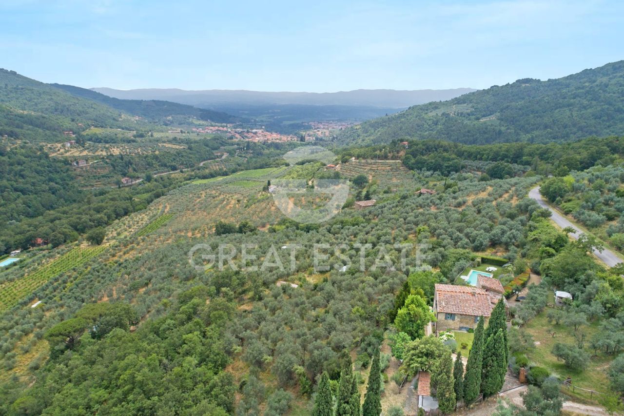 Дом Loro Ciuffenna, Италия, 305.7 м² - фото 2