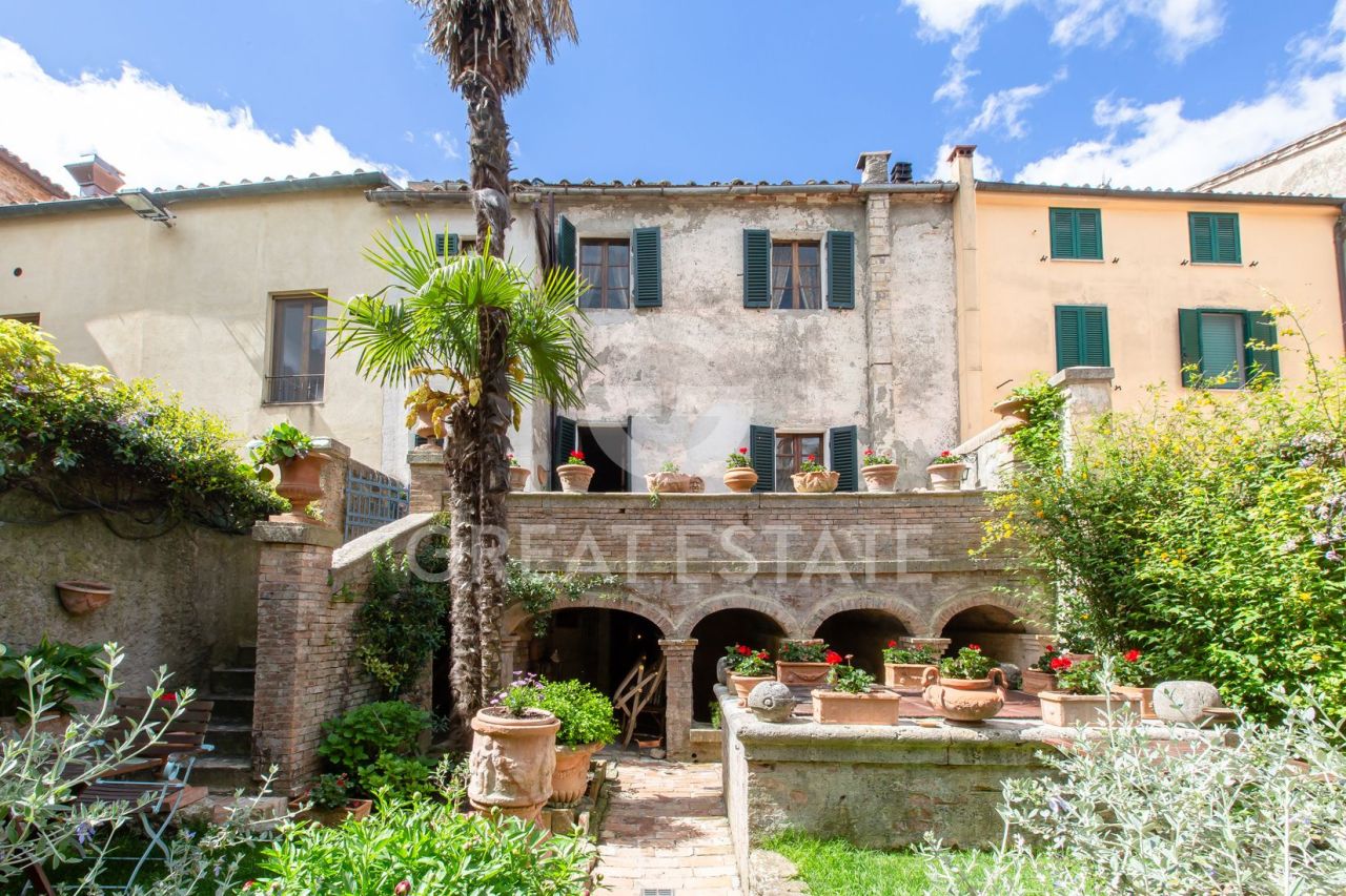 Дом San Casciano dei Bagni, Италия, 531.8 м² - фото 2