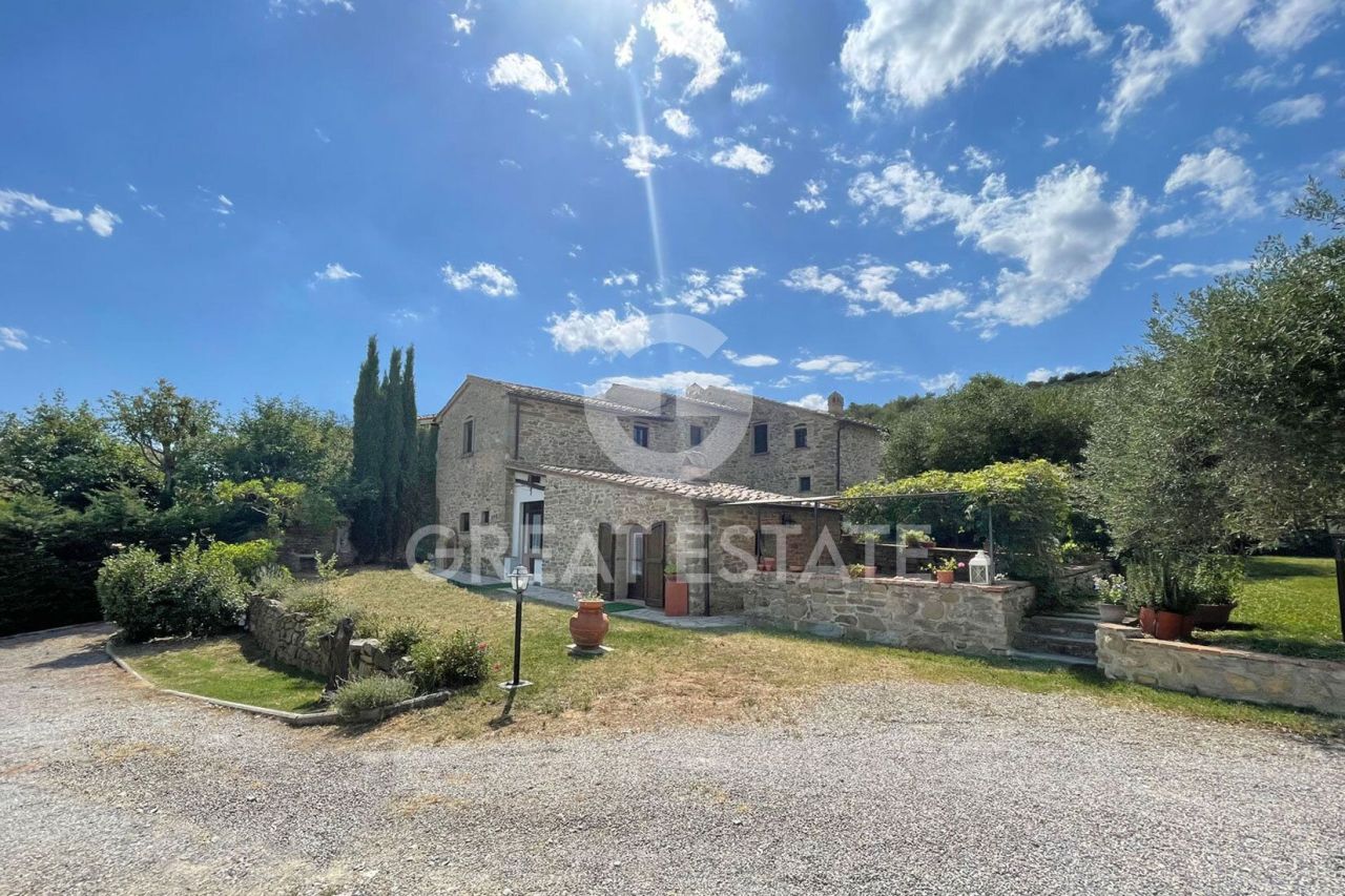 Дом в Кортоне, Италия, 345 м² - фото 2