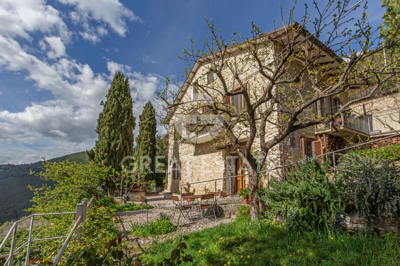 Дом в Сполето, Италия, 189.55 м² - фото 3