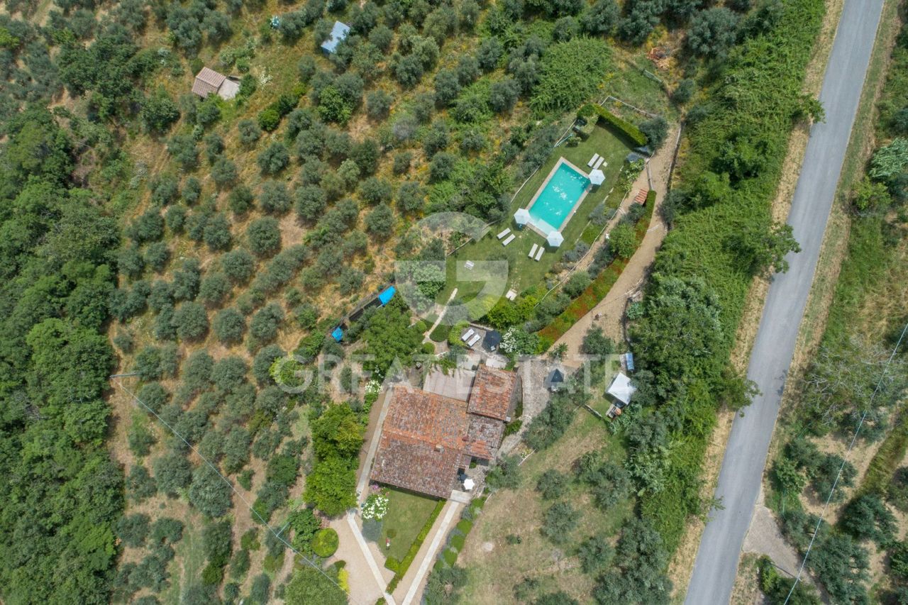 Дом Loro Ciuffenna, Италия, 305.7 м² - фото 4