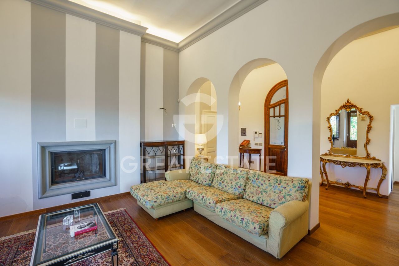 Вилла в Кортоне, Италия, 762.2 м² - фото 3