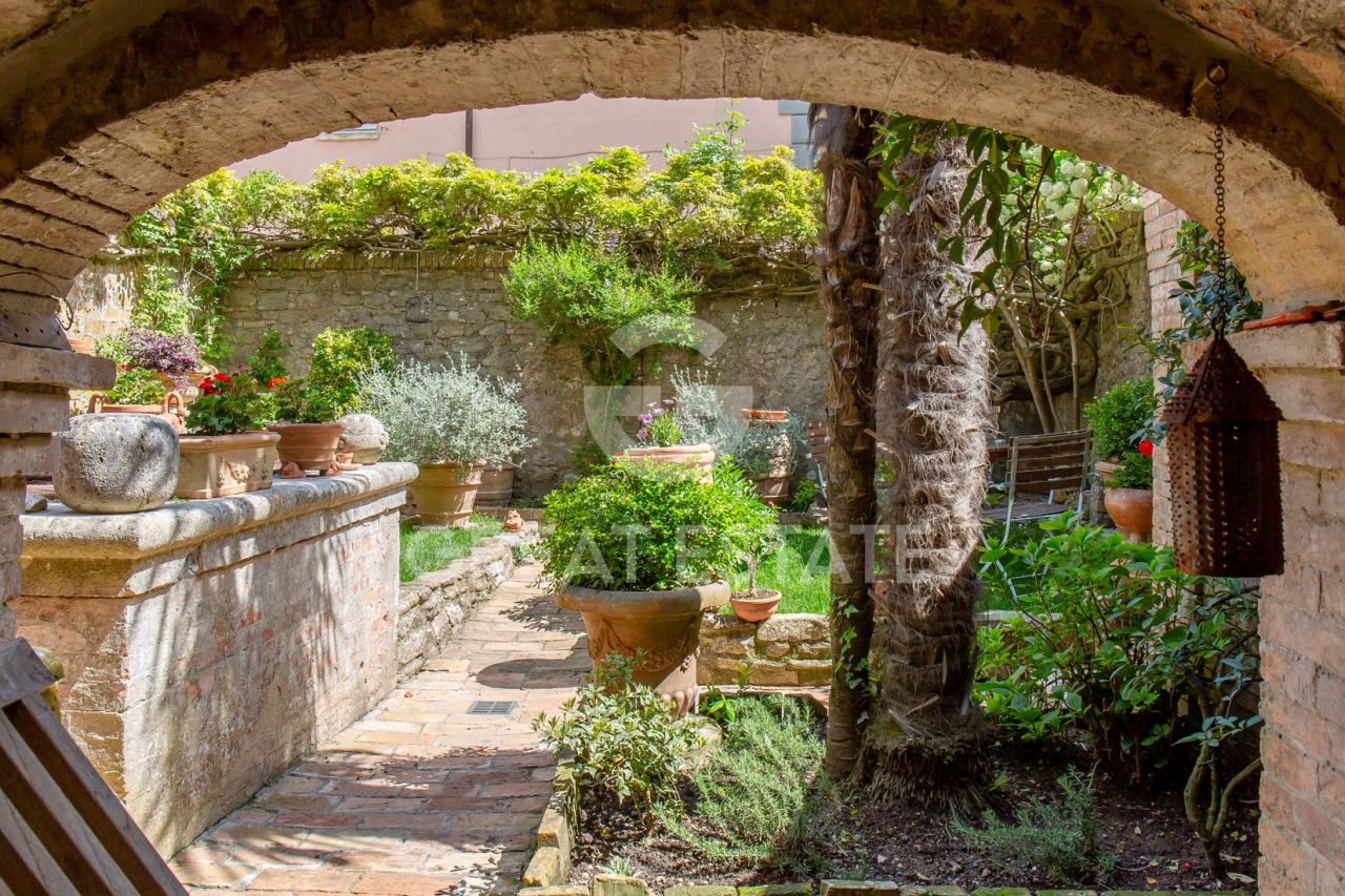 Дом San Casciano dei Bagni, Италия, 531.8 м² - фото 7