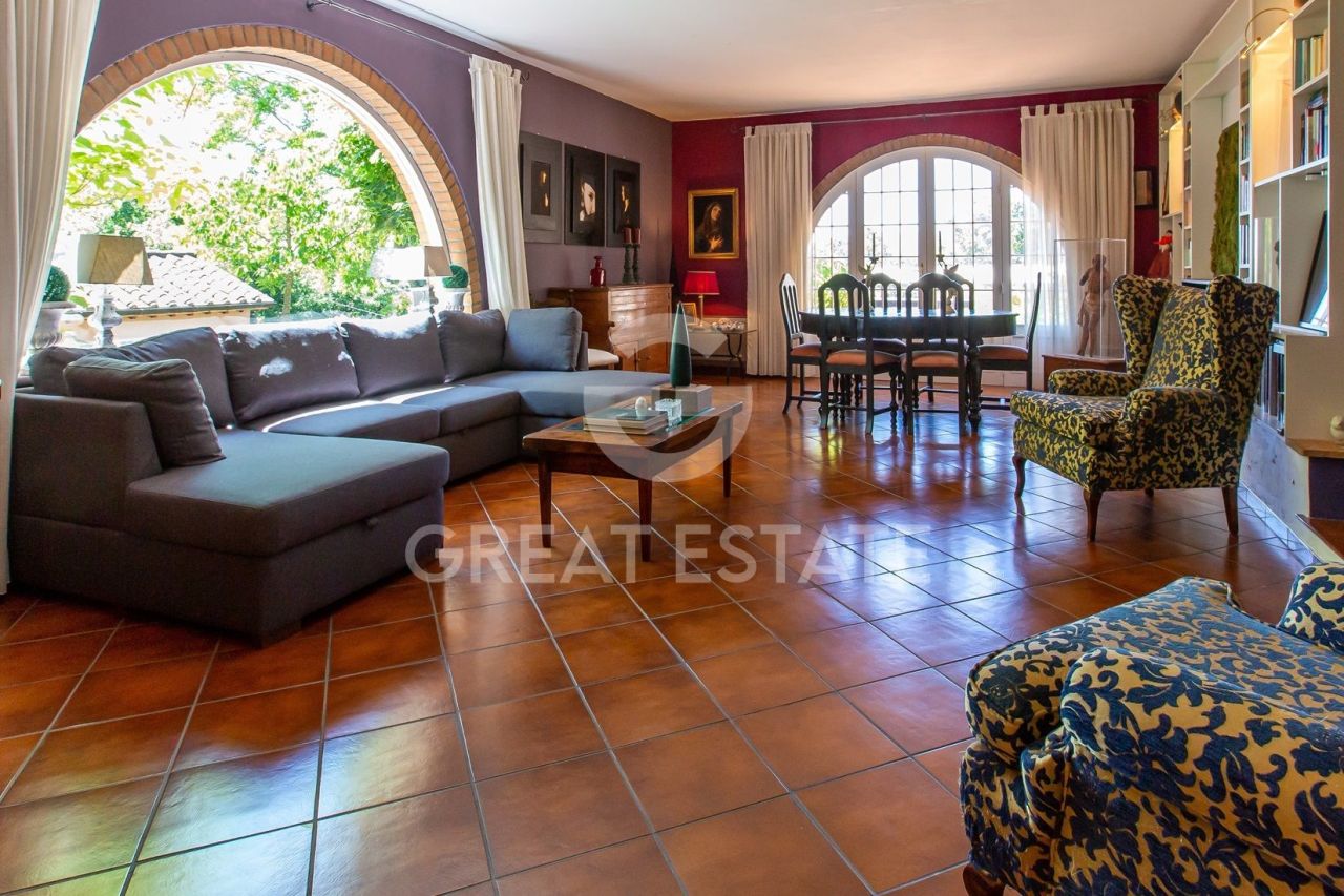 Дом в Читта-делла-Пьеве, Италия, 476.3 м² - фото 9