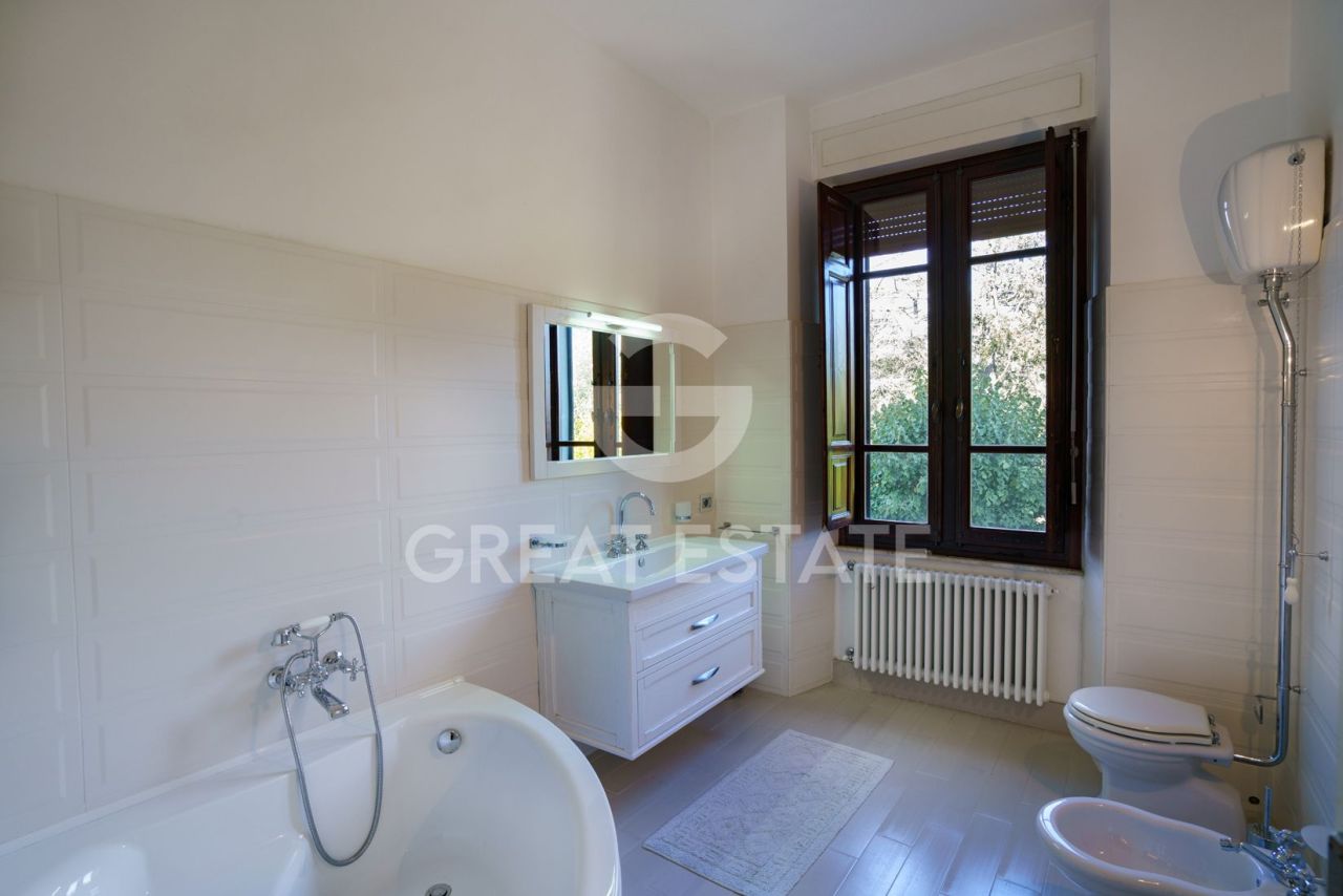 Вилла в Кортоне, Италия, 762.2 м² - фото 8