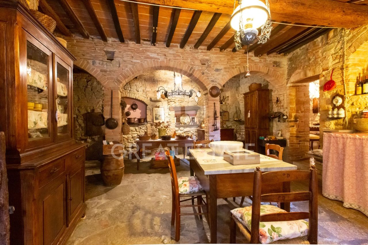 Дом San Casciano dei Bagni, Италия, 531.8 м² - фото 12