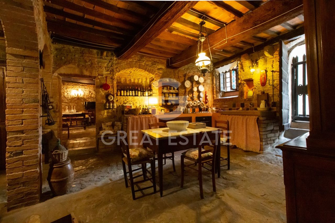 Дом San Casciano dei Bagni, Италия, 531.8 м² - фото 14