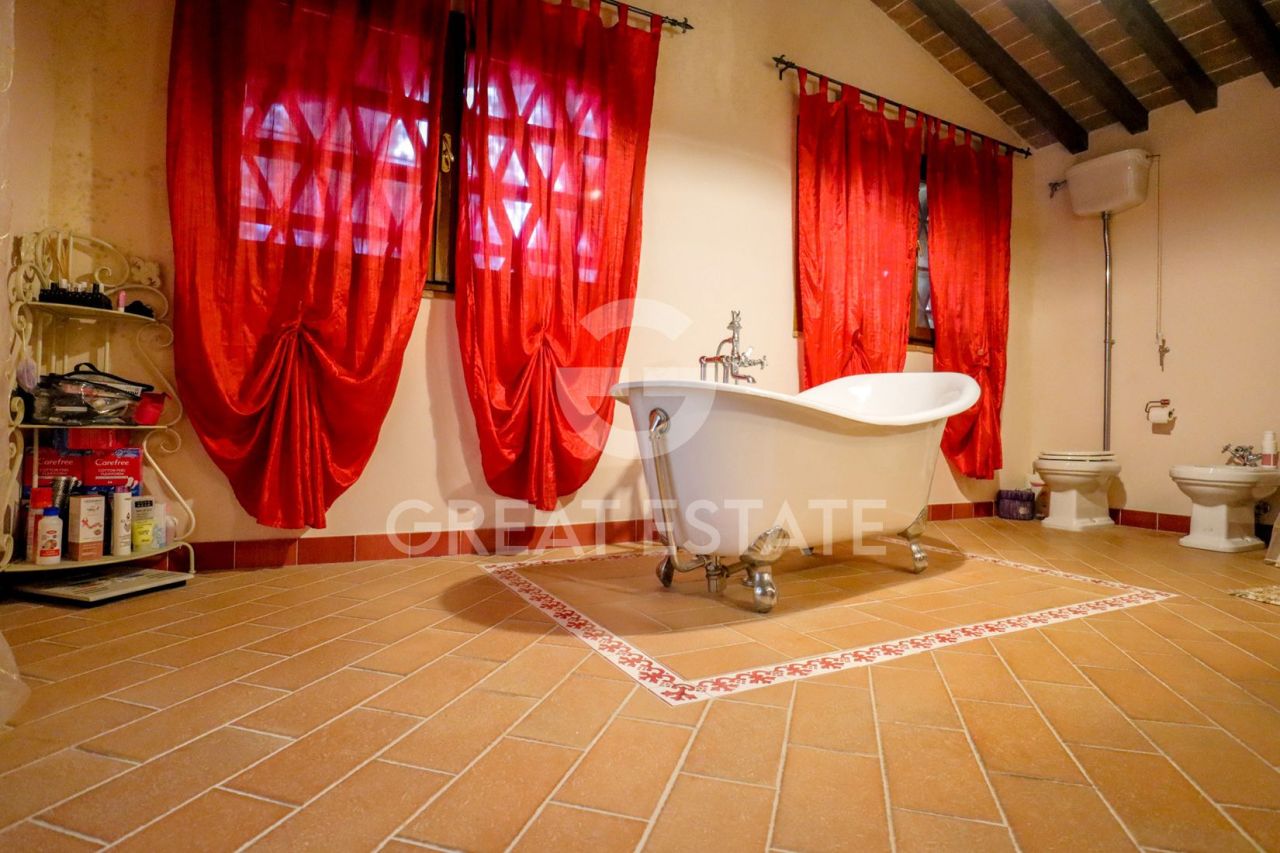 Дом San Miniato, Италия, 810.3 м² - фото 15