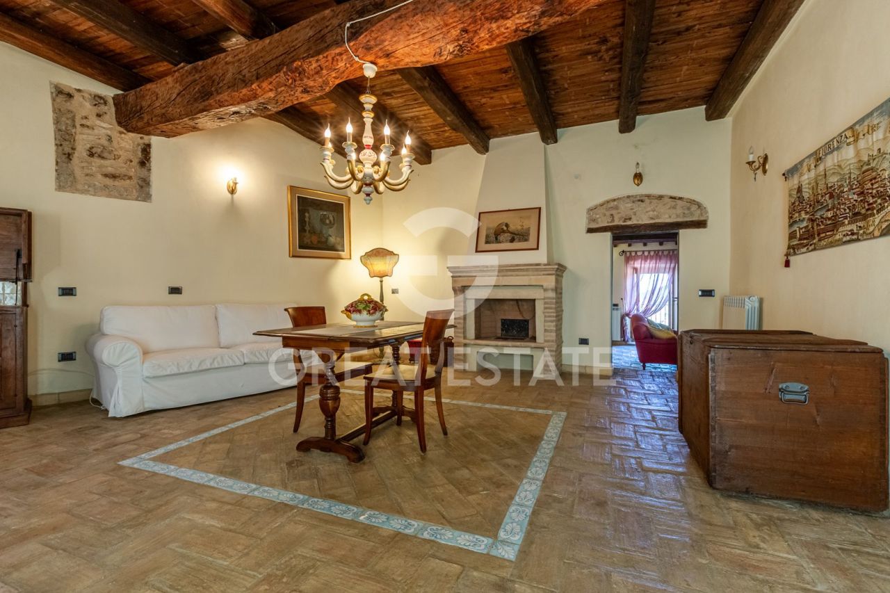 Дом в Сполето, Италия, 259.5 м² - фото 12