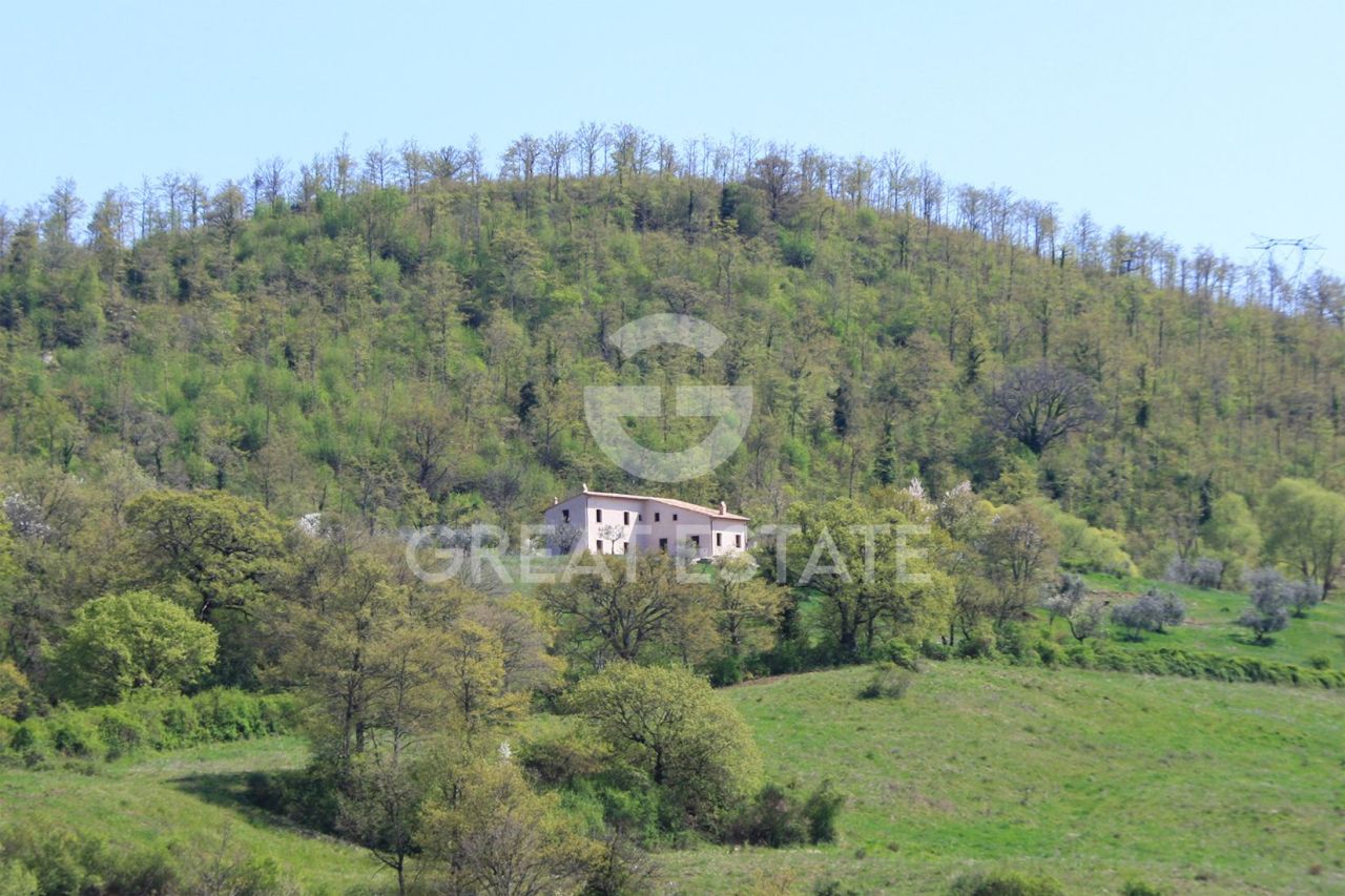 Дом San Casciano dei Bagni, Италия, 236 м² - фото 1