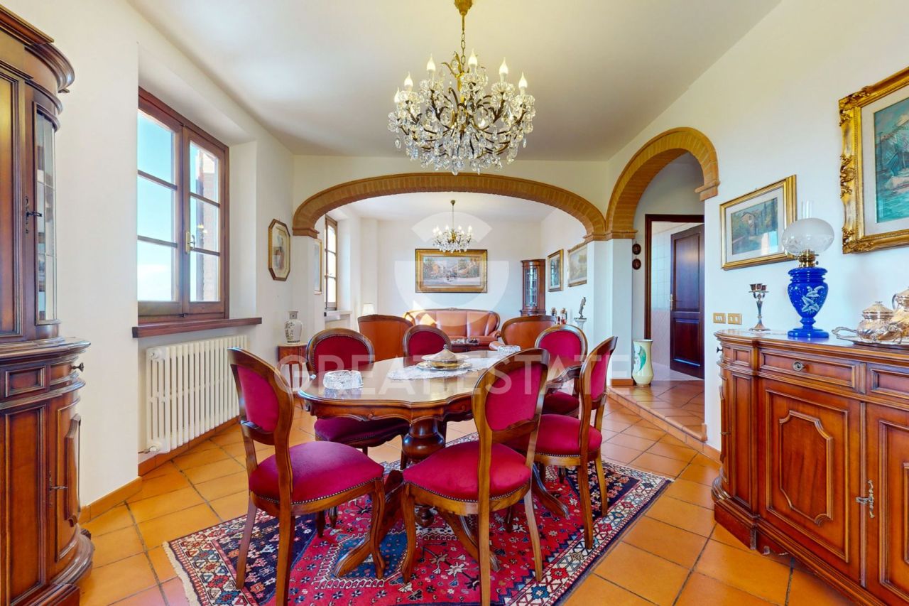 Дом в Кастильоне-дель-Лаго, Италия, 425.25 м² - фото 9