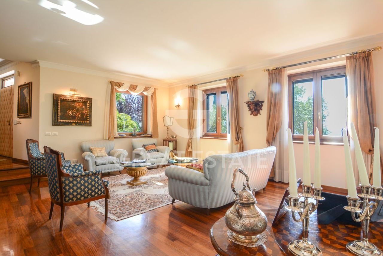 Вилла в Тоди, Италия, 489.55 м² - фото 10