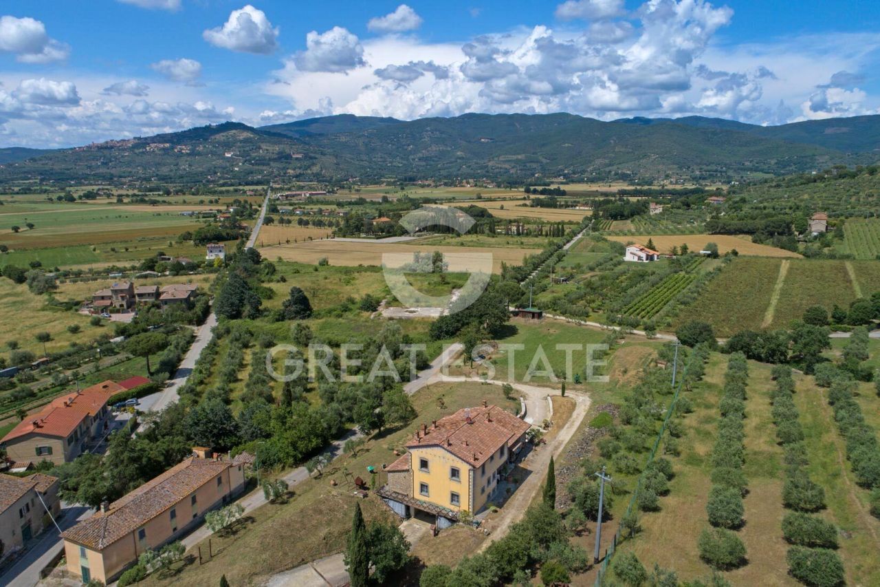 Дом в Кортоне, Италия, 500.4 м² - фото 6