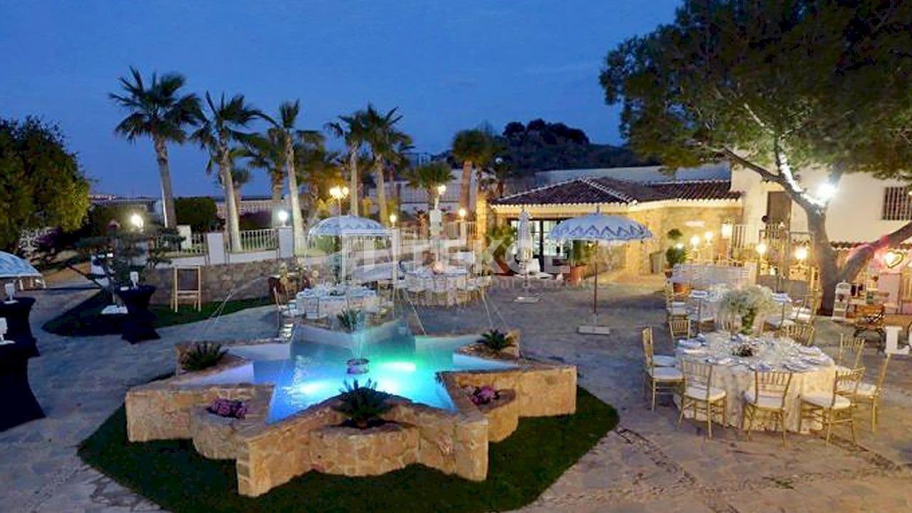 Отель, гостиница в Бенальмадене, Испания, 11 000 м² - фото 9