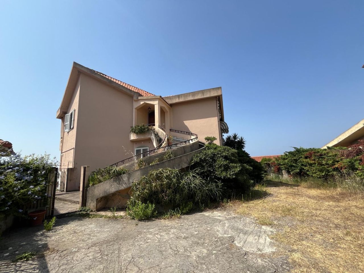 Вилла в Скалее, Италия, 309 м² - фото 2