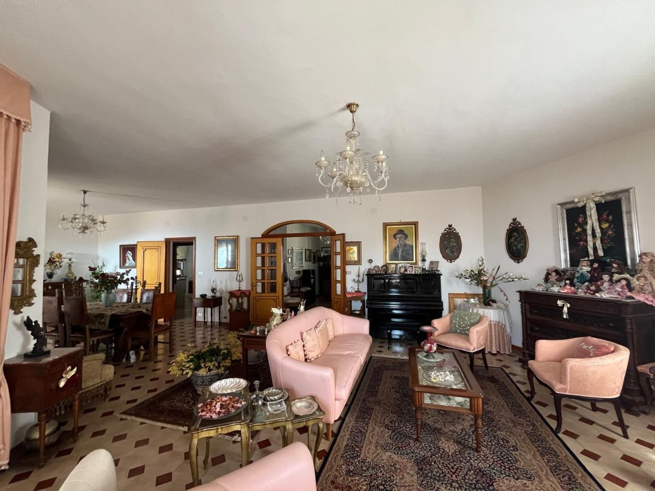 Вилла в Скалее, Италия, 309 м² - фото 8