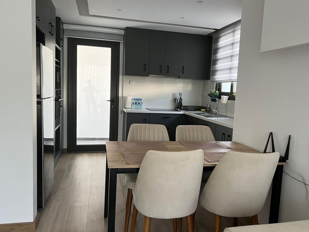 Апартаменты в Кирении, Кипр, 90 м² - фото 9