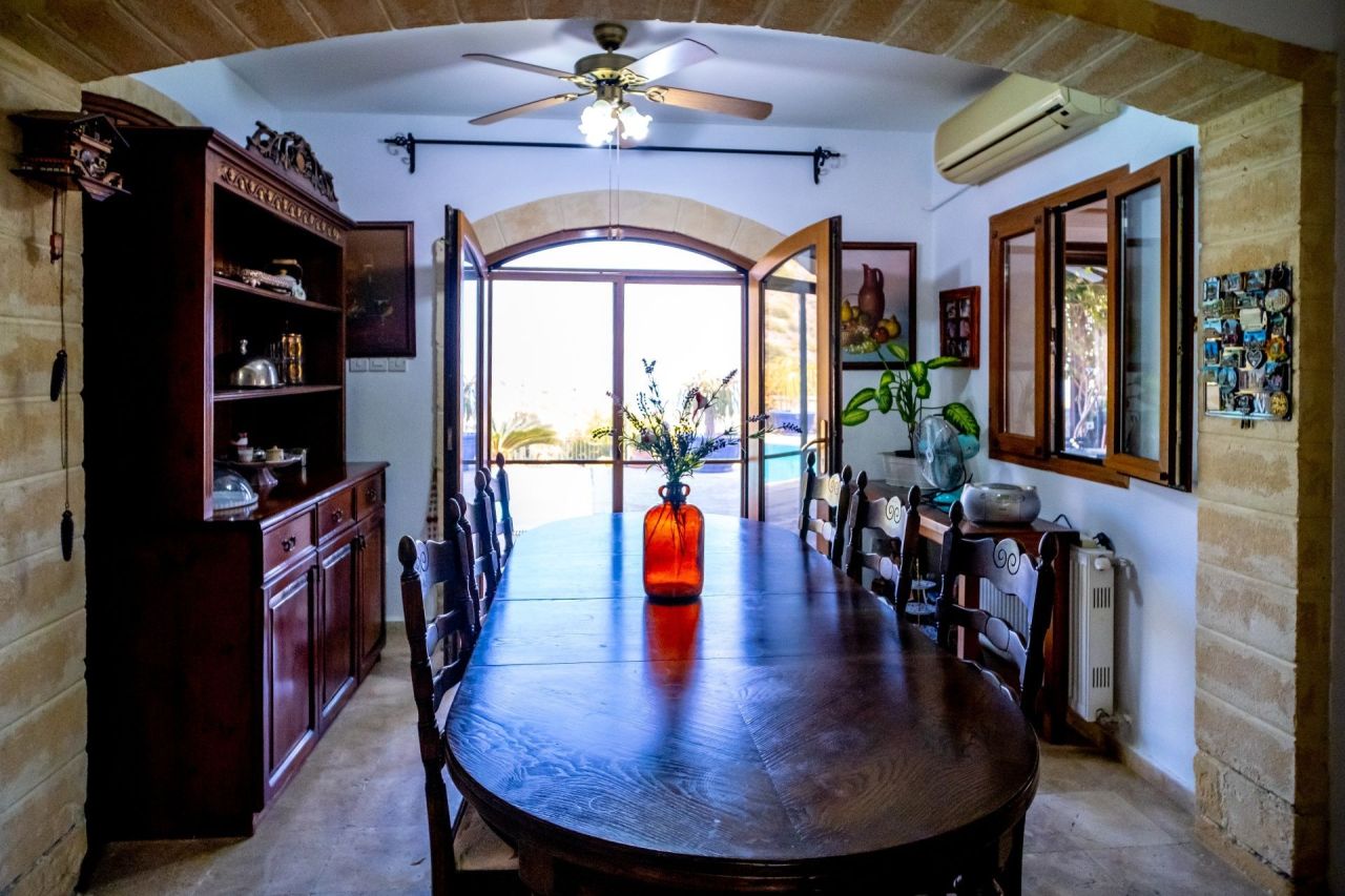 Вилла в Алсанджаке, Кипр, 220 м² - фото 15