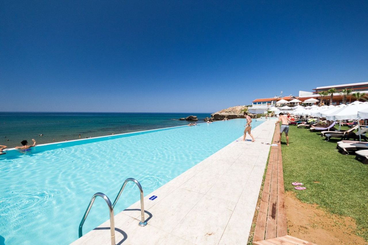 Апартаменты в Кирении, Кипр, 71.7 м² - фото 16