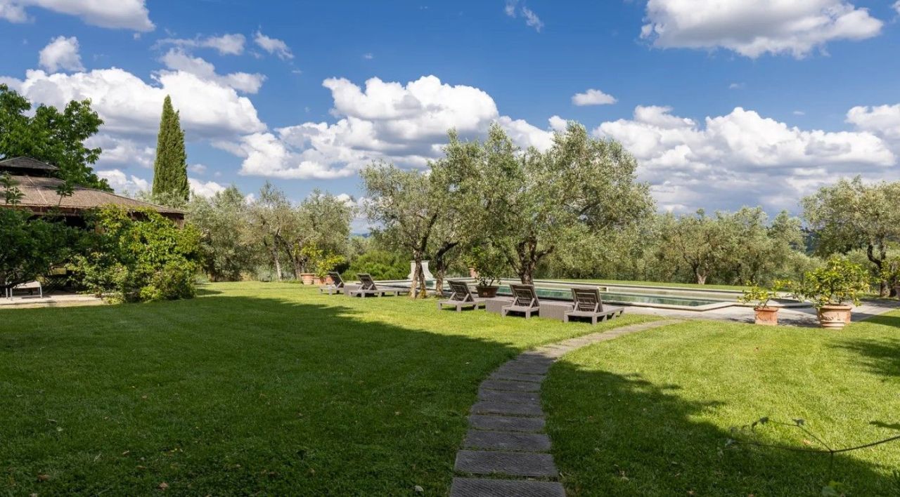 Замок во Флоренции, Италия, 1 080 м² - фото 12