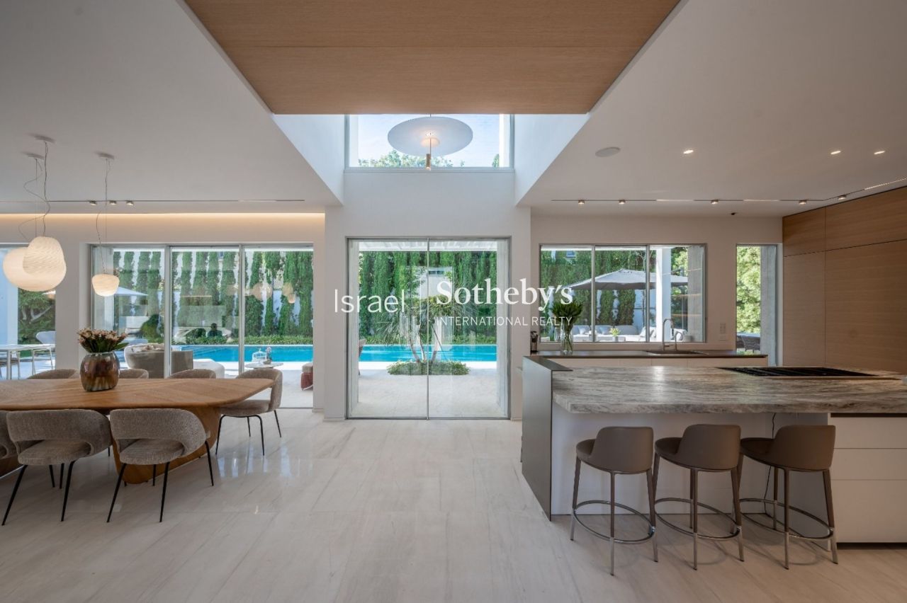 Вилла в Герцлии, Израиль, 547 м² - фото 11