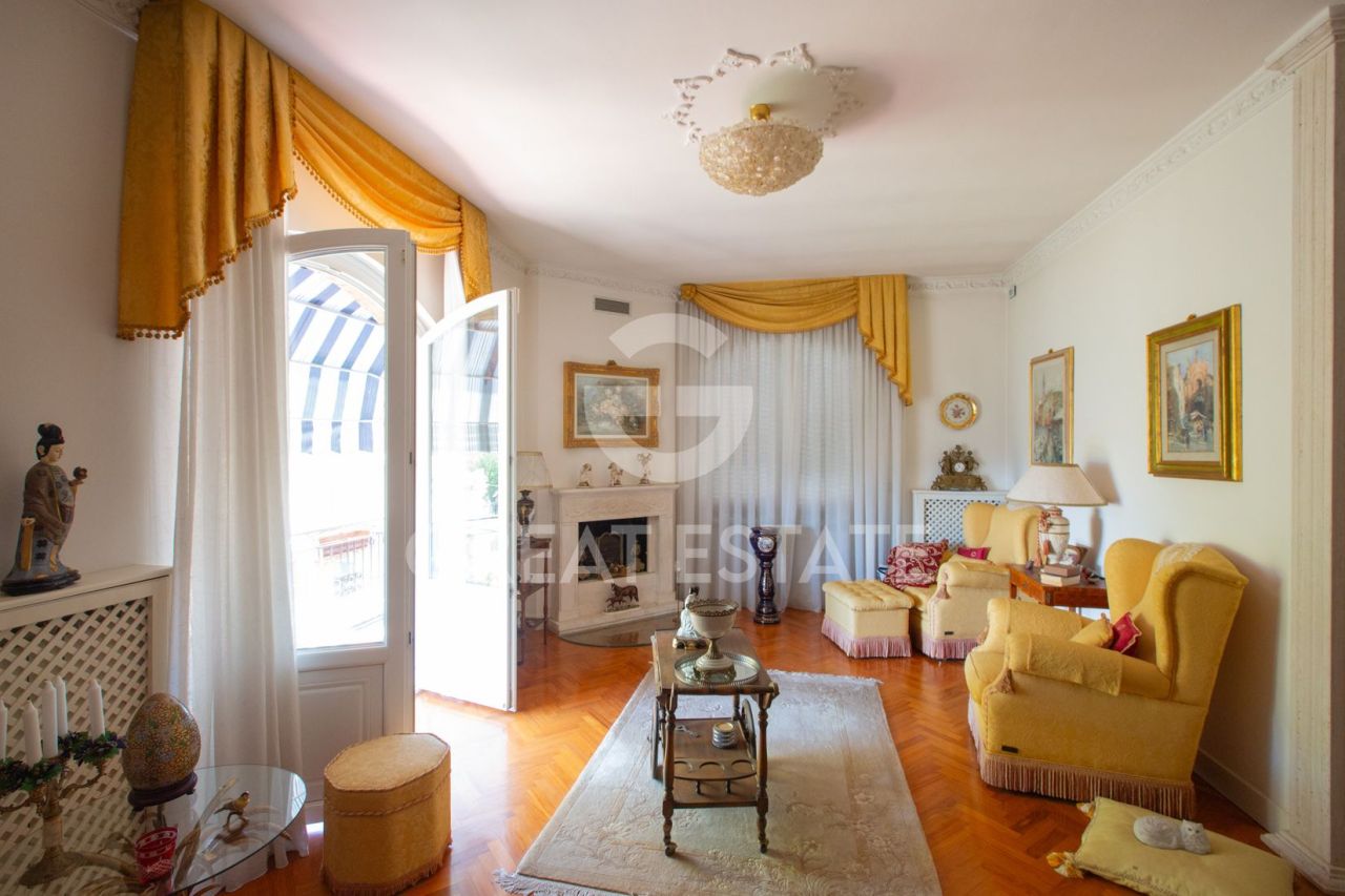 Вилла в Пассиньяно-суль-Тразимено, Италия, 307.65 м² - фото 9