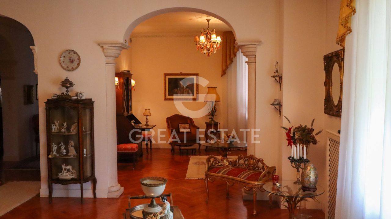 Вилла в Пассиньяно-суль-Тразимено, Италия, 307.65 м² - фото 11