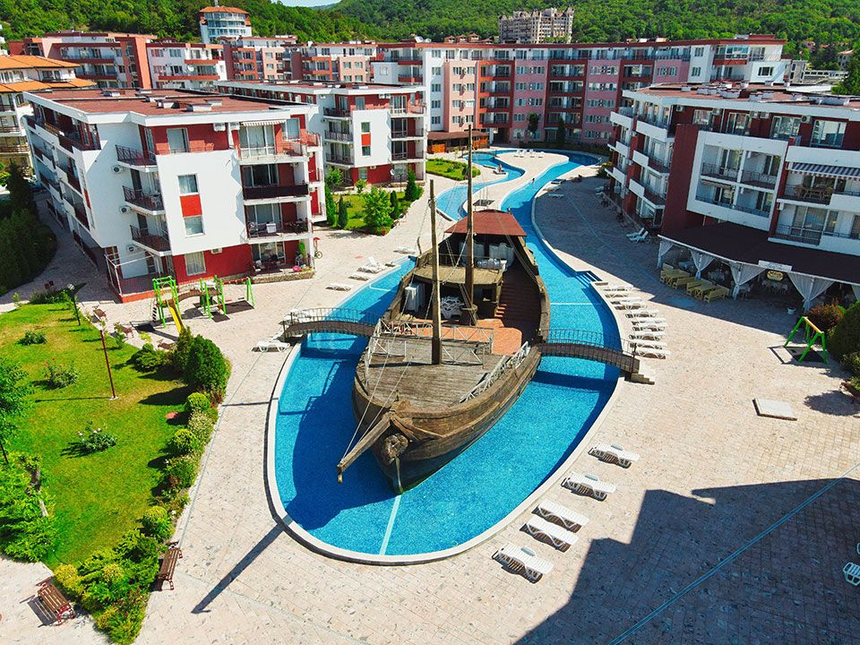 Апартаменты в Елените, Болгария, 61 м² - фото 1