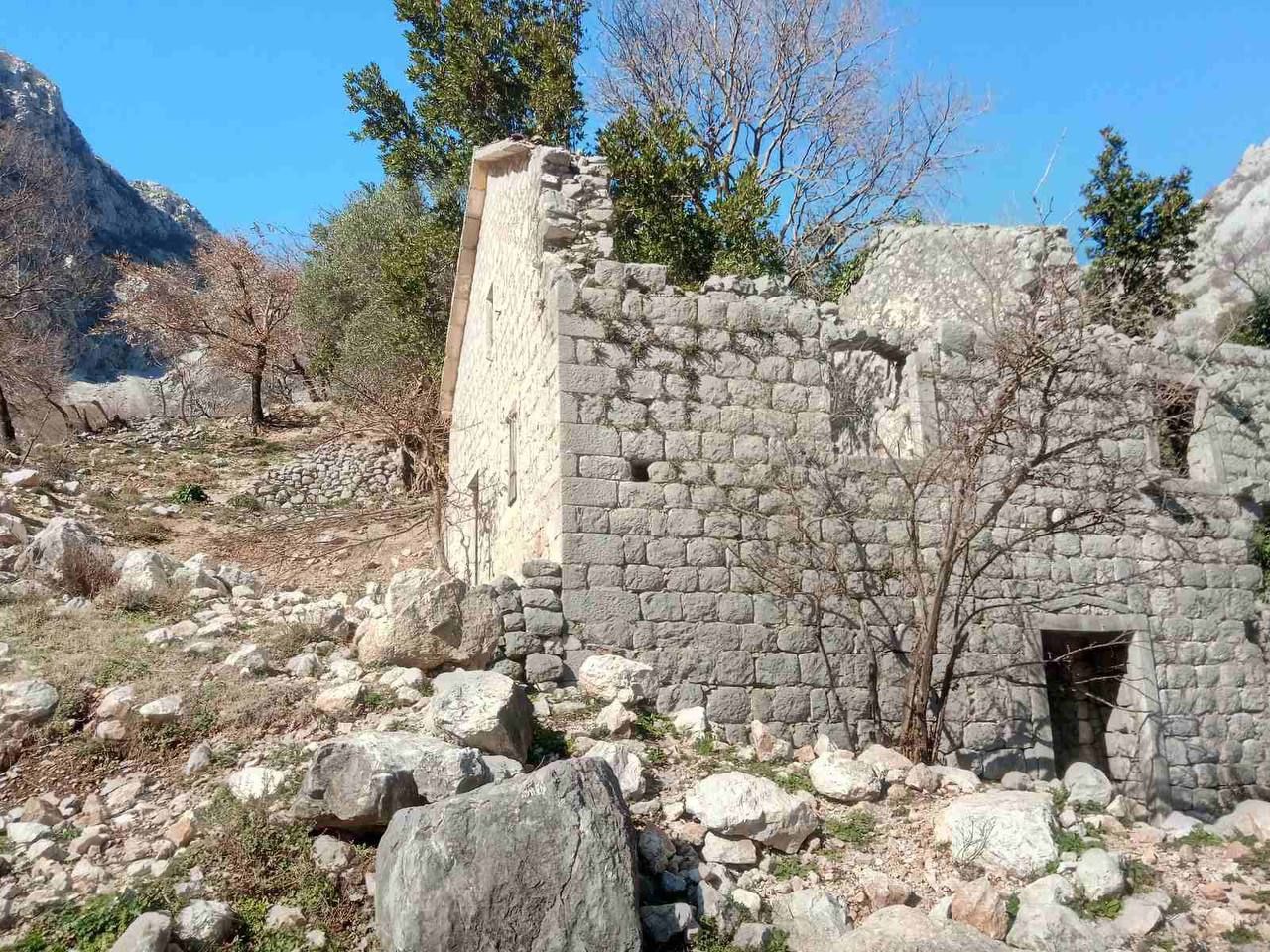 Земля в Которе, Черногория, 9 561 м² - фото 4