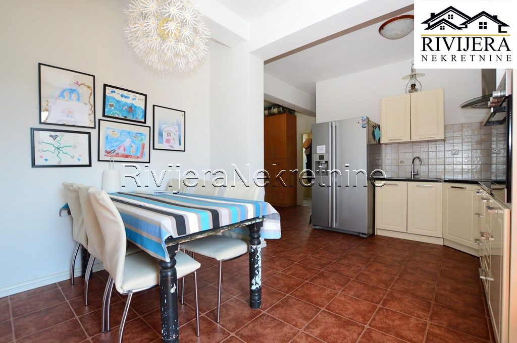 Квартира в Херцег-Нови, Черногория, 90 м² - фото 5