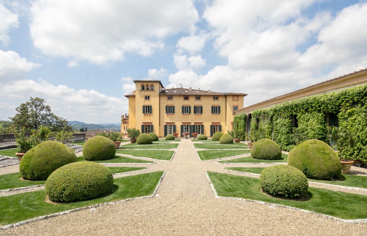 Вилла во Флоренции, Италия, 3 830 м² - фото 2