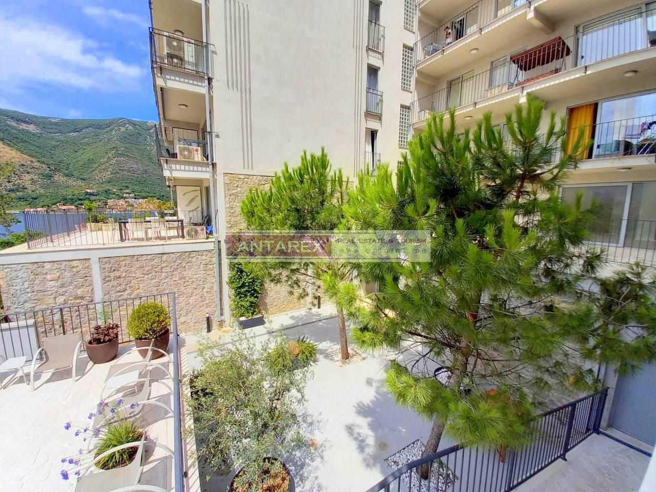 Апартаменты в Доброте, Черногория, 78 м² - фото 12