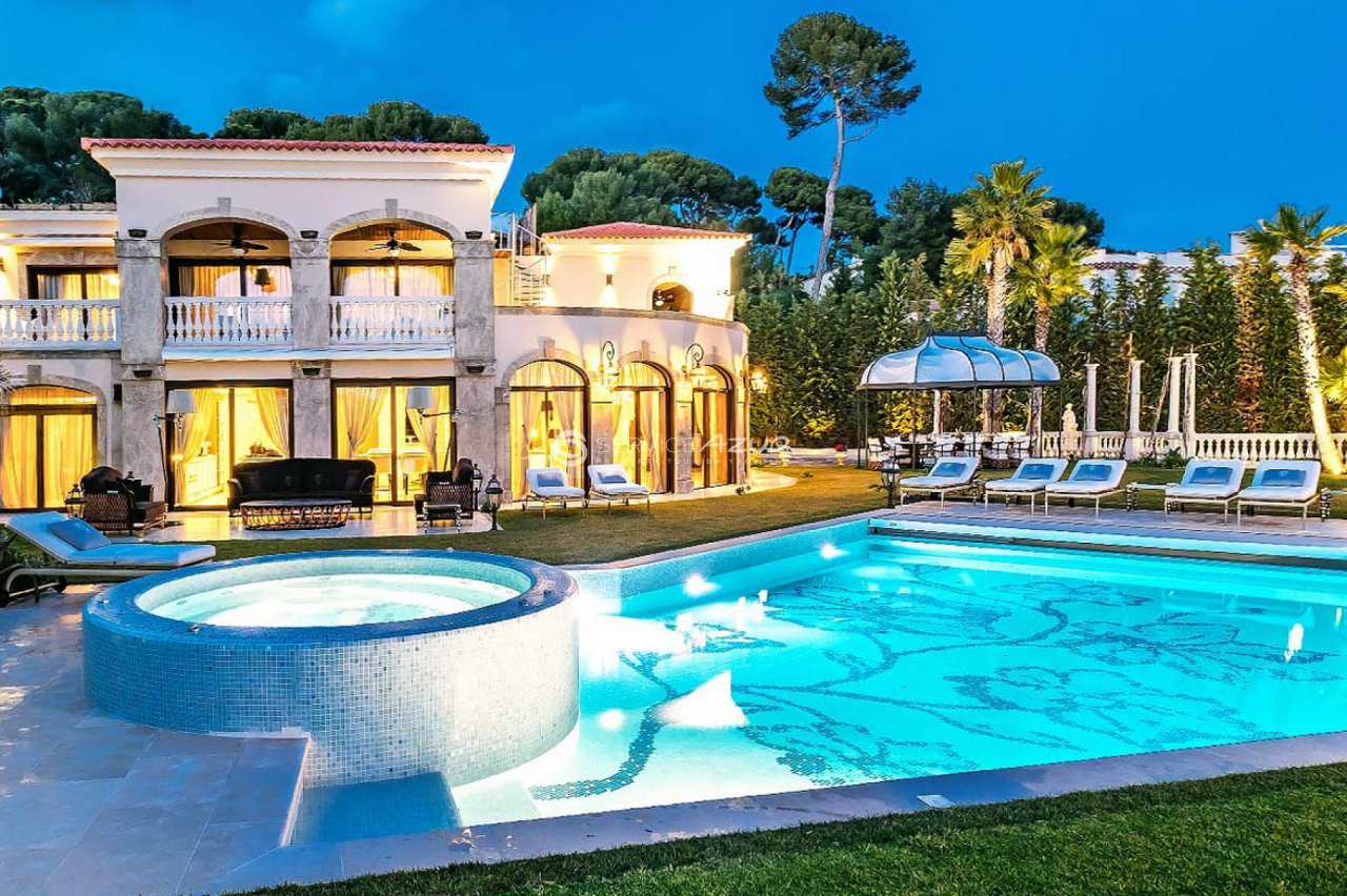 Вилла в Антибе, Франция, 1 300 м² - фото 3