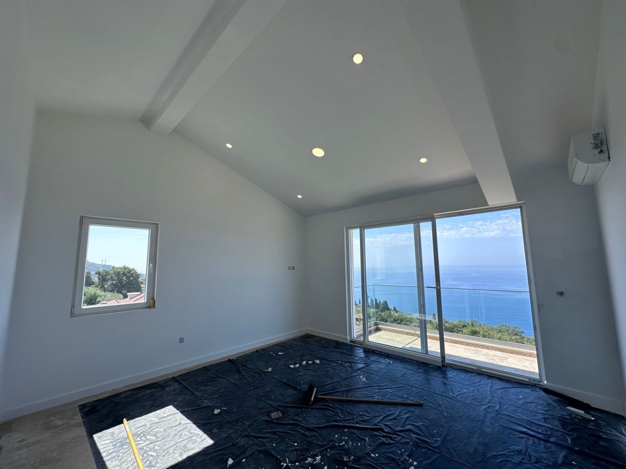 Вилла в Будве, Черногория, 217 м² - фото 12